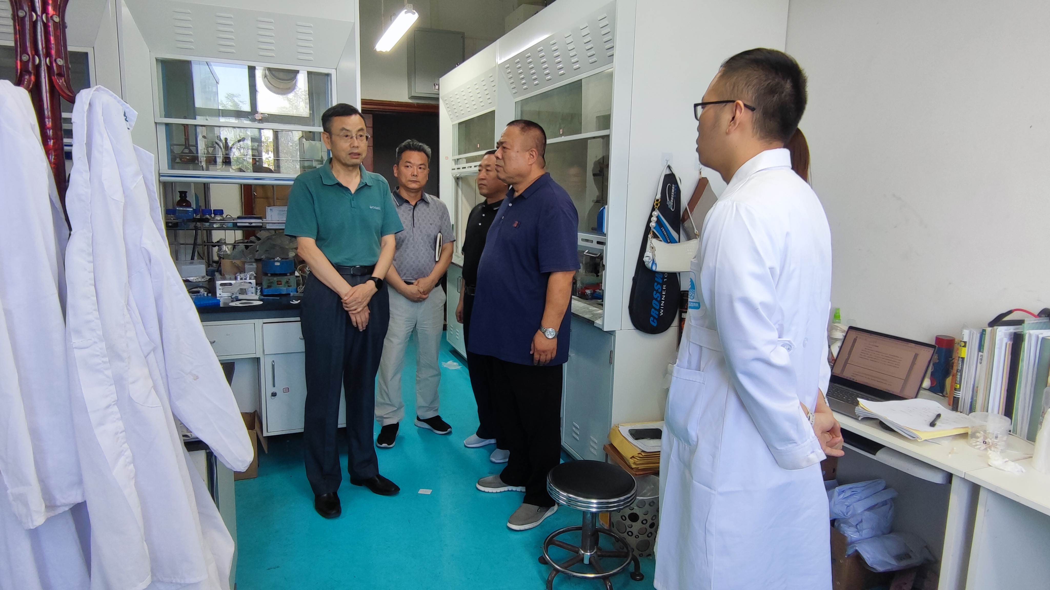 fea418855fe44ec3b19662891f504dd9.jpg fea418855fe44ec3b19662891f504dd9.jpg